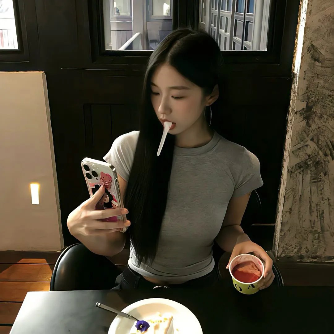 花花公子 海报